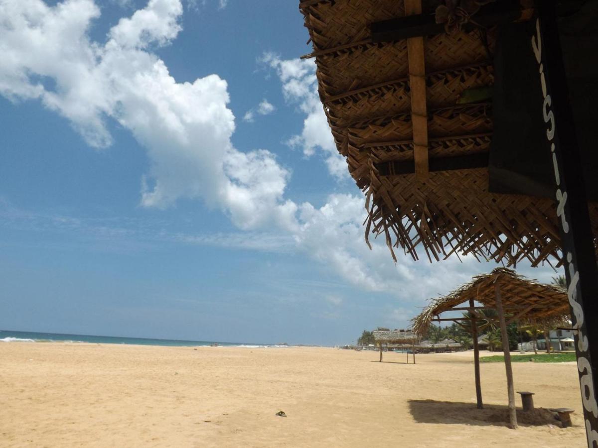 Eden Blue Hikkaduwa Hotel Exterior foto