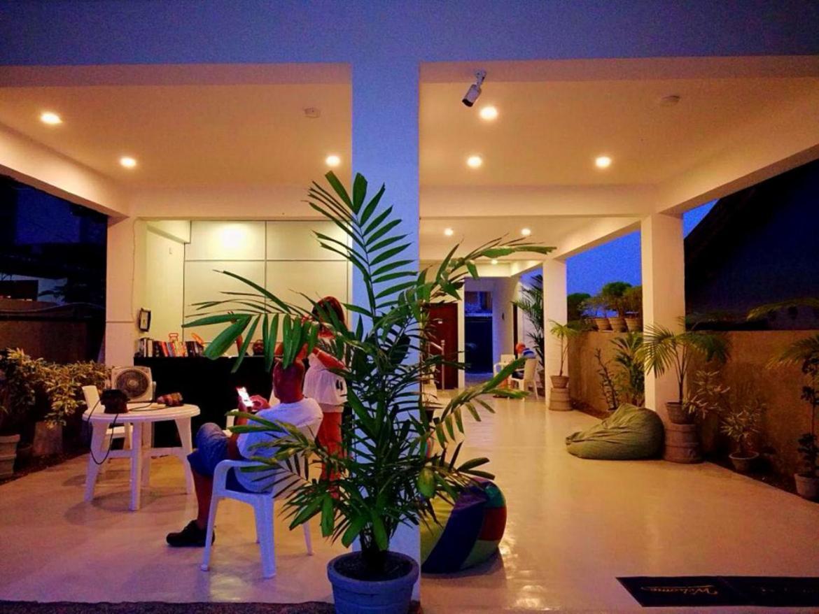 Eden Blue Hikkaduwa Hotel Exterior foto